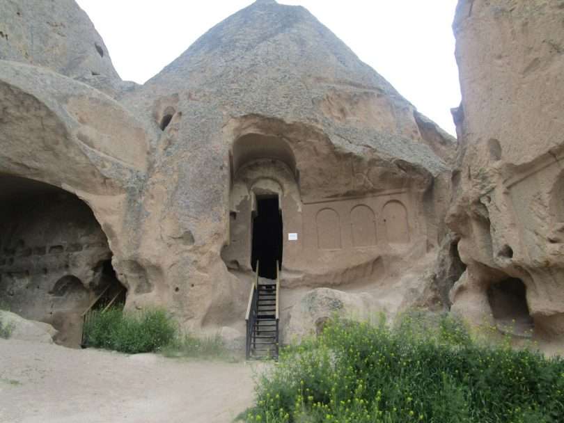 Uçhisar y sus caracteristicas cuevas trogloditas Capadocia