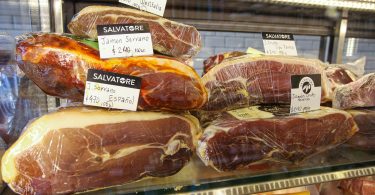 Salvatore Salumeria jamones