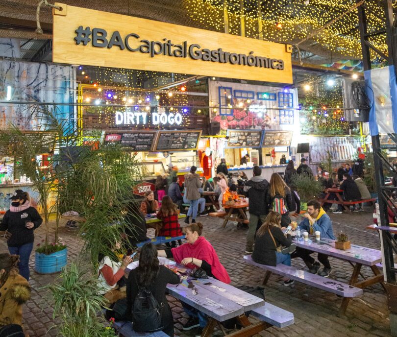 patio de los lecheros noche de la gastronomia