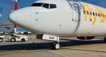 Calafate Boeing 737 800 de Flybondi en la inauguracion de ruta