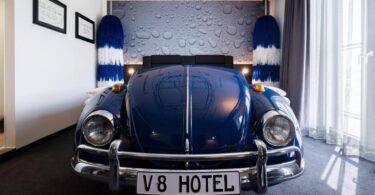 v8 hotel booking