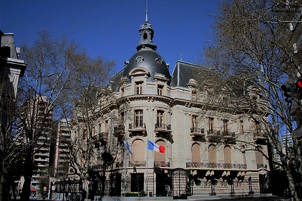 embajada de francia entrada