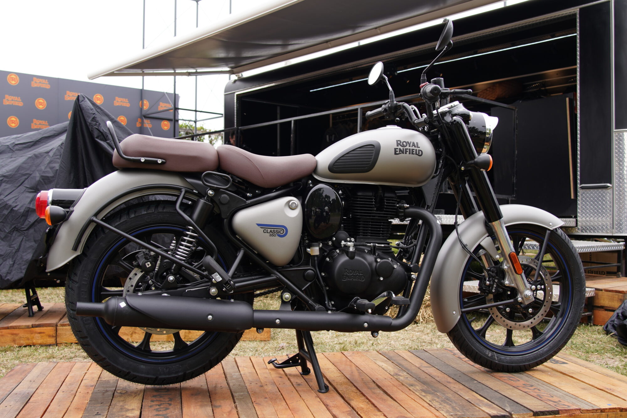 Royal Enfield Argentina lanzo la CLASSIC 350 en Autoclasica 2022