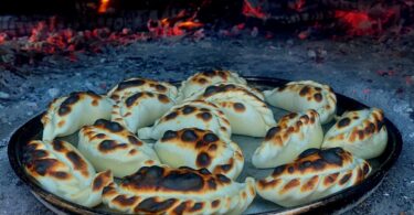 HUESPEDES en TUCUMAN 2023 empanada de Ana Rivadero